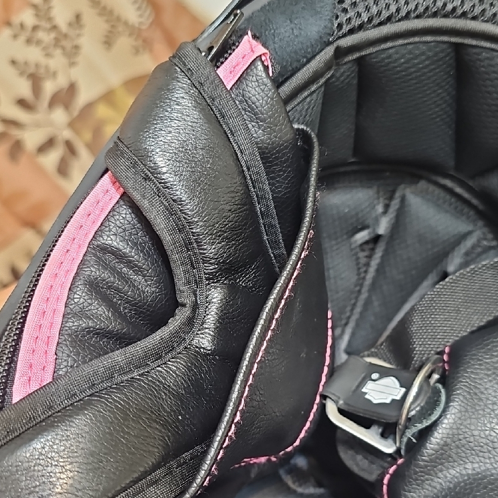 Woman Black Helmet - Picture 4 of 6